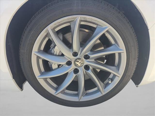 Used 2025 Alfa Romeo Giulia RWD image 23
