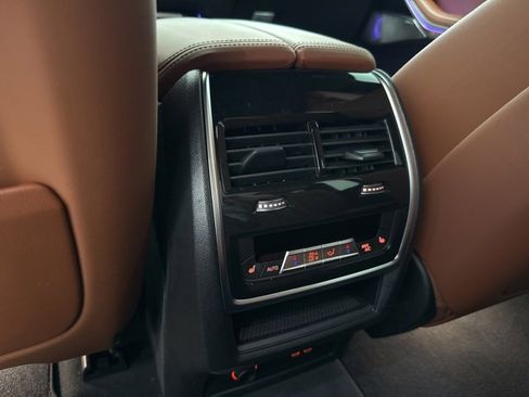 Used 2024 BMW X7 M60i w/ Executive Package image 41