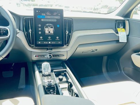 New 2026 Volvo XC60 B5 Plus w/ Protection Package Premier image 23