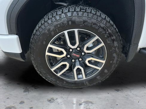 Used 2026 GMC Sierra 1500 AT4 w/ AT4 Premium Package AWD/4WD image 5