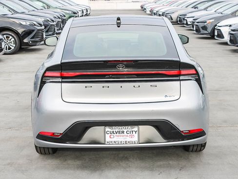 New 2026 Toyota Prius XLE FWD image 8