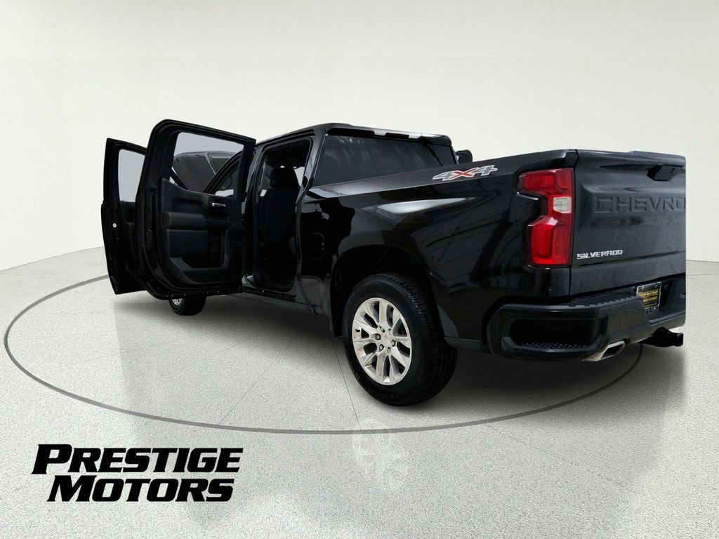 Used 2019 Chevrolet Silverado 1500 Custom w/ Custom Value Package AWD/4WD image 12
