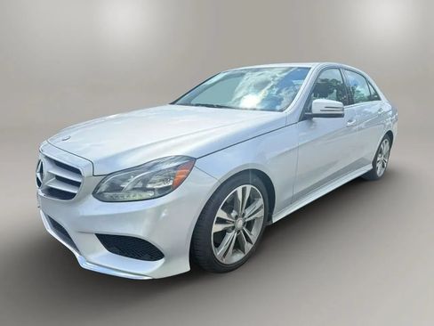 Used 2014 Mercedes-Benz E 350 Sedan image 4