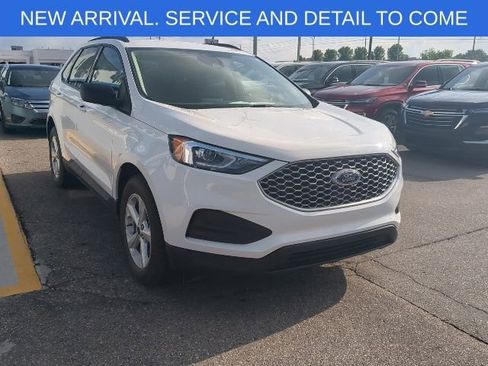 Used 2023 Ford Edge SE AWD/4WD image 10