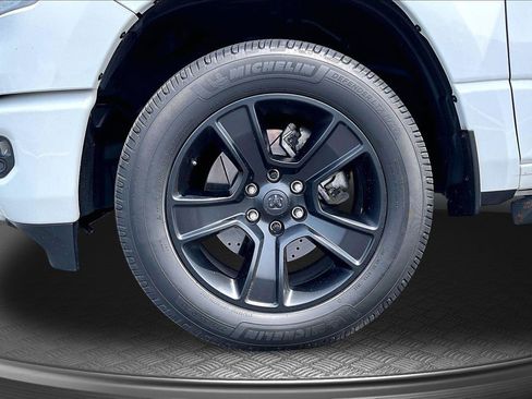 Used 2019 RAM 1500 Big Horn AWD/4WD image 10