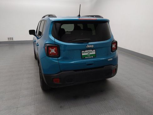 Used 2021 Jeep Renegade Latitude FWD image 6