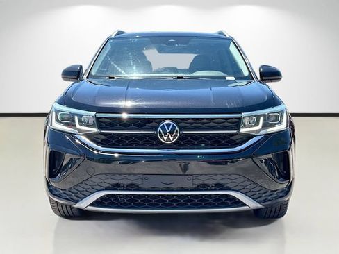 Used 2022 Volkswagen Taos SEL AWD/4WD image 8