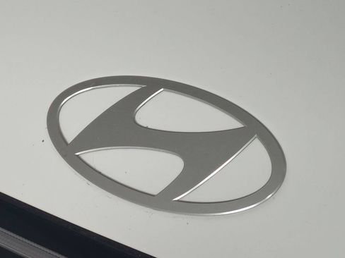 Used 2025 Hyundai Kona SEL FWD image 13