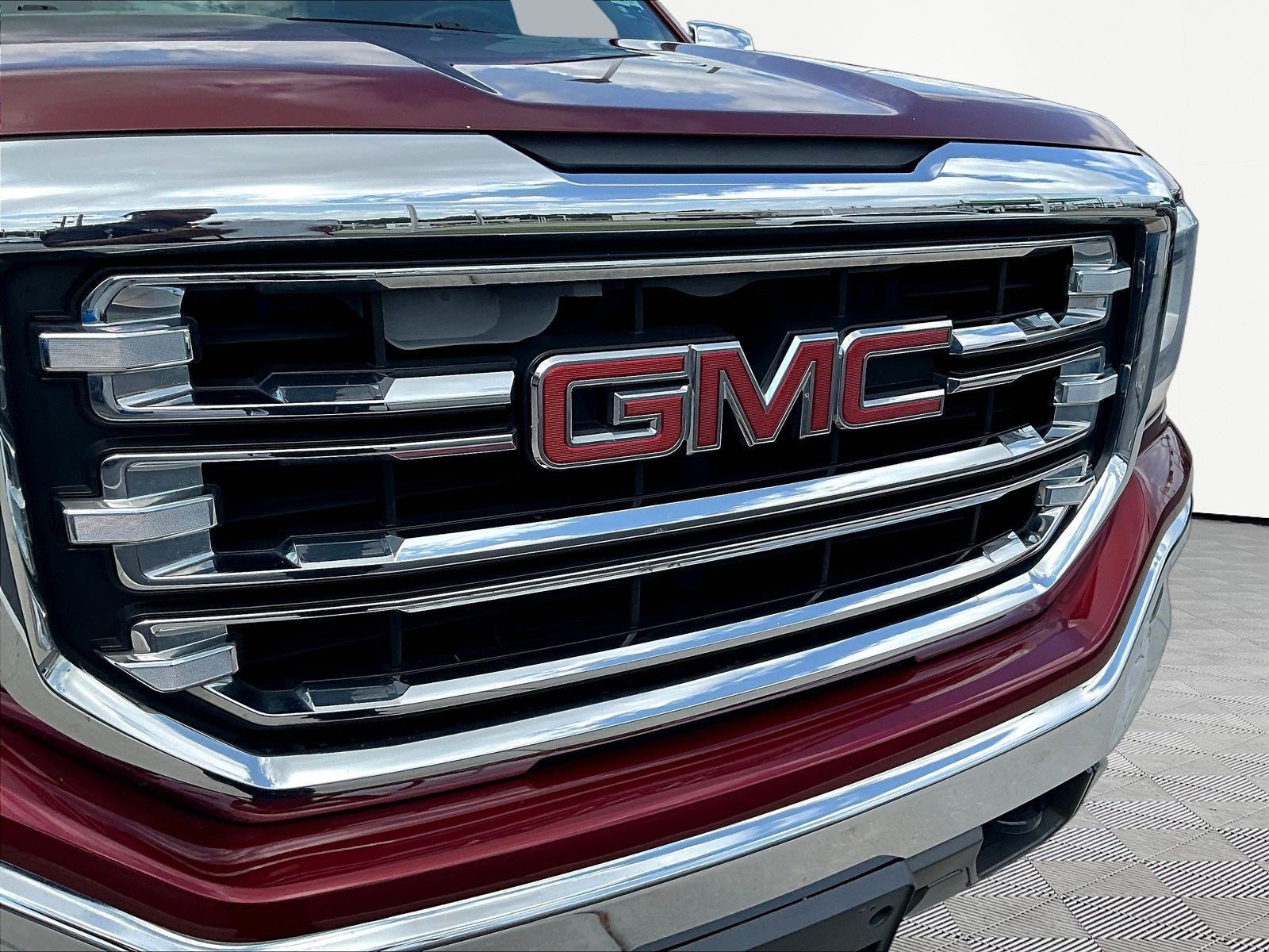 Used 2017 GMC Sierra 1500 SLT w/ SLT Premium Package AWD/4WD image 34