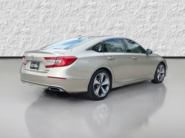 Used 2018 Honda Accord Touring image 3