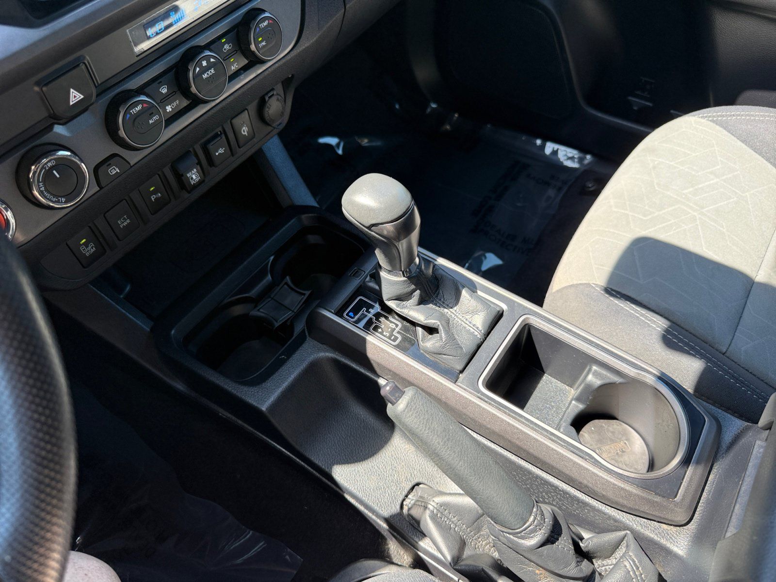 Used 2021 Toyota Tacoma TRD Off-Road w/ Advanced Technology Package AWD/4WD image 13