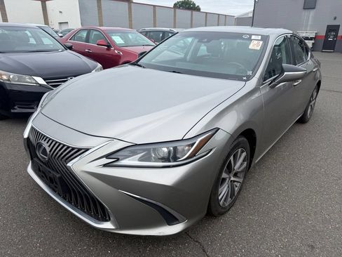 Used 2019 Lexus ES 350 w/ Accessory Package 2 FWD image 3