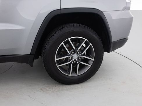 Used 2018 Jeep Grand Cherokee Limited AWD/4WD image 22