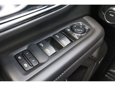 Used 2024 GMC Yukon AT4 w/ AT4 Premium Package AWD/4WD image 22