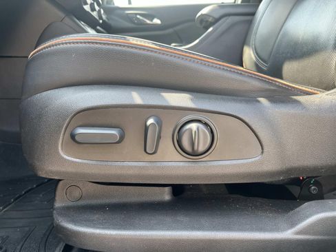 Used 2023 GMC Acadia AT4 w/ Preferred Package AWD/4WD image 28