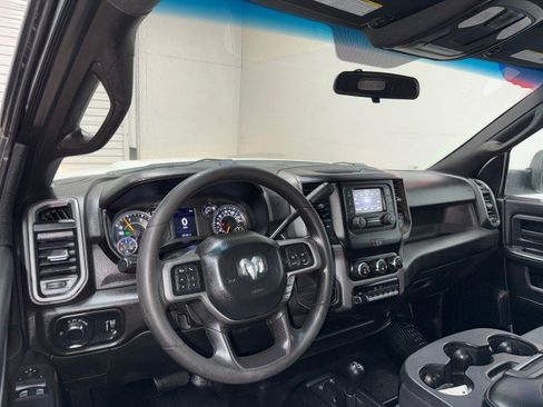 Used 2022 RAM 5500 Tradesman AWD/4WD image 17