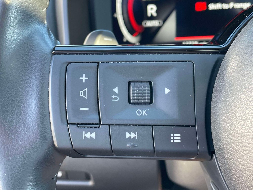Used 2023 Nissan Rogue Platinum w/ Platinum Premium Package AWD/4WD image 30