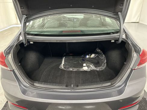 Used 2017 Hyundai Elantra Limited FWD image 21