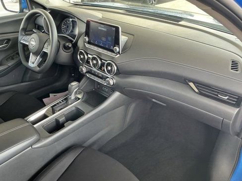 Used 2025 Nissan Sentra SV FWD image 18