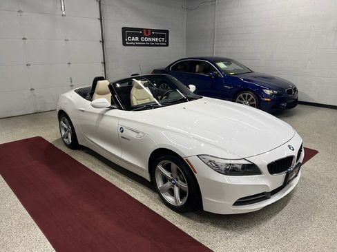 Used 2011 BMW Z4 sDrive30i image 12