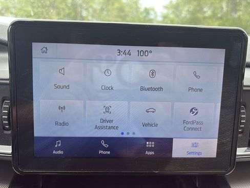 Used 2020 Ford Explorer XLT w/ Equipment Group 202A AWD/4WD image 12