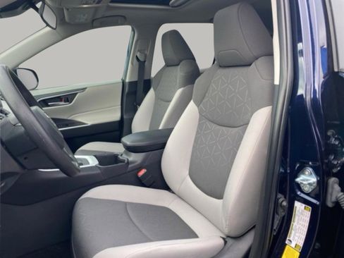 Used 2025 Toyota RAV4 XLE w/ Convenience Package image 21
