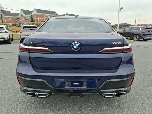 Certified 2023 BMW 760i xDrive AWD/4WD image 6