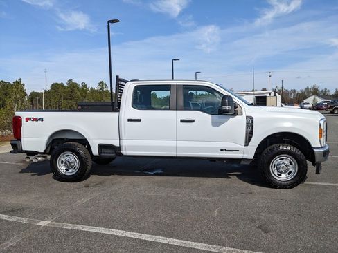 Used 2023 Ford F250 XL w/ FX4 Off-Road Package image 18