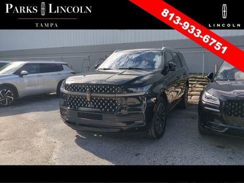 Used 2025 Lincoln Navigator Black Label AWD/4WD image 9