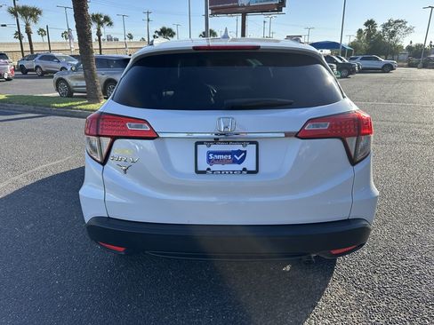 Used 2021 Honda HR-V EX-L image 5