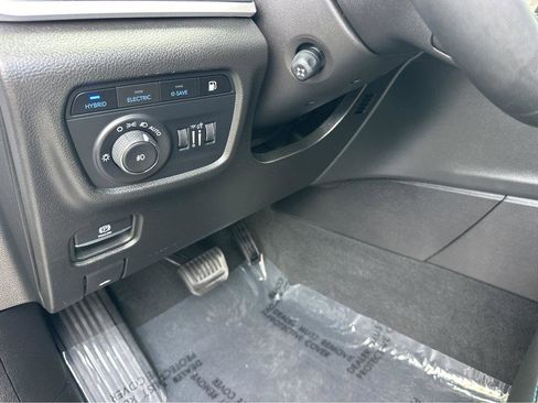 Used 2022 Jeep Grand Cherokee Trailhawk w/ Advanced Protech Group II image 33