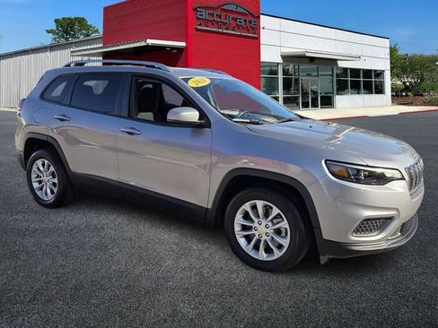 Used 2021 Jeep Cherokee Latitude w/ Mopar Interior Package image 7