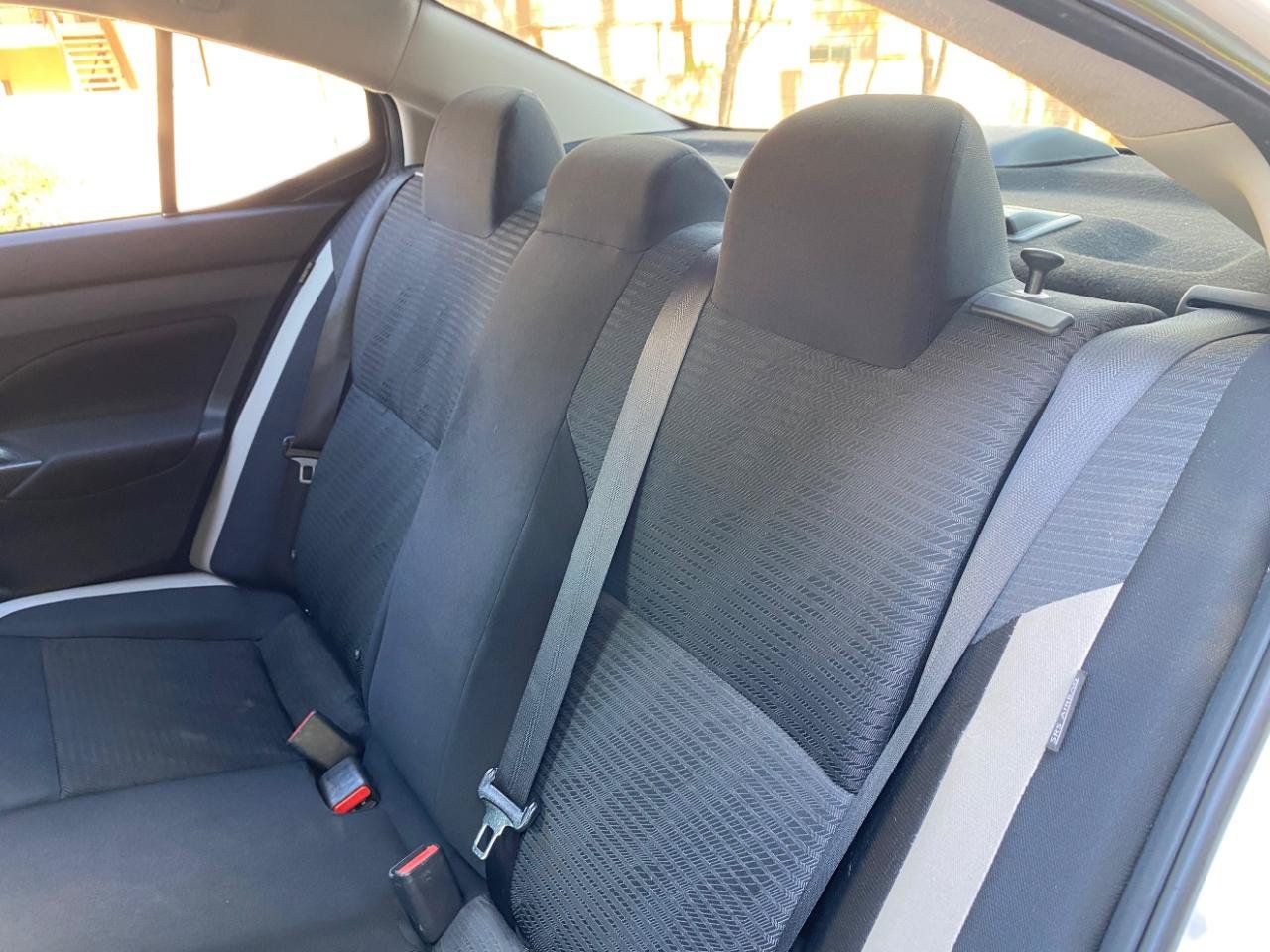 Used 2022 Nissan Versa SV FWD image 32