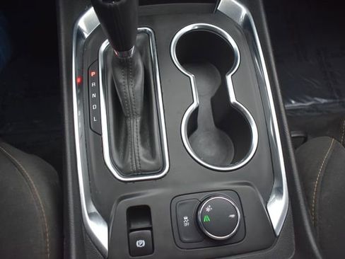 Used 2018 Chevrolet Traverse LT image 33