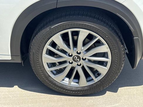 Certified 2025 INFINITI QX50 Luxe AWD/4WD image 7
