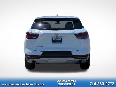 Used 2025 Chevrolet Blazer LT FWD image 6
