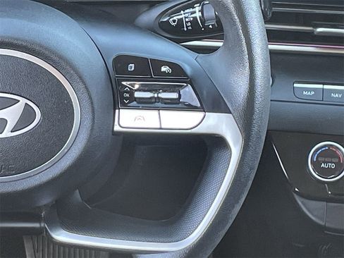 Certified 2024 Hyundai Elantra SEL image 23