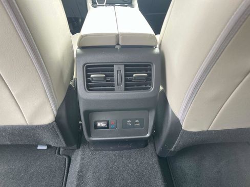 Used 2021 Nissan Rogue SL w/ Premium Package image 17