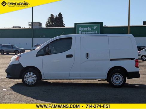 Used 2015 Nissan NV200 S image 4