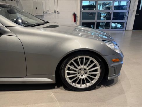 Used 2010 Mercedes-Benz SLK 300 image 9