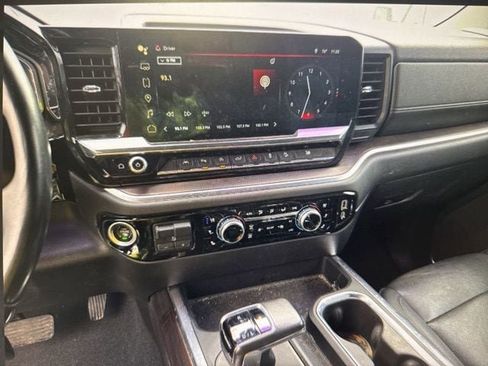 Used 2022 GMC Sierra 1500 SLT image 9