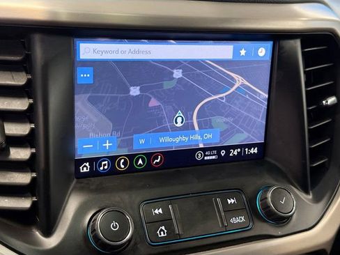 Used 2022 GMC Acadia Denali w/ Denali Ultimate Package image 13