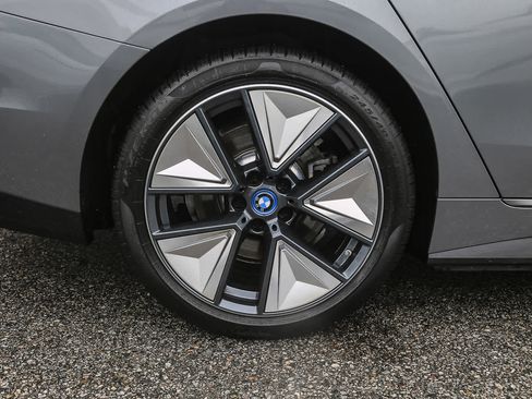 Certified 2023 BMW i4 eDrive35 w/ Premium Package image 8