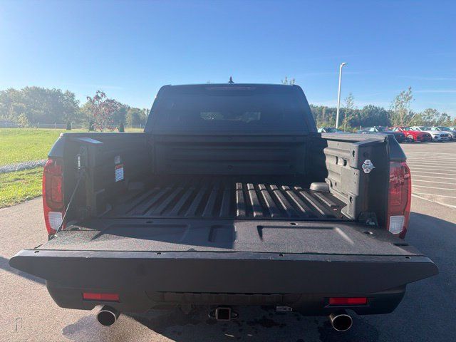 Used 2025 Honda Ridgeline Sport image 10