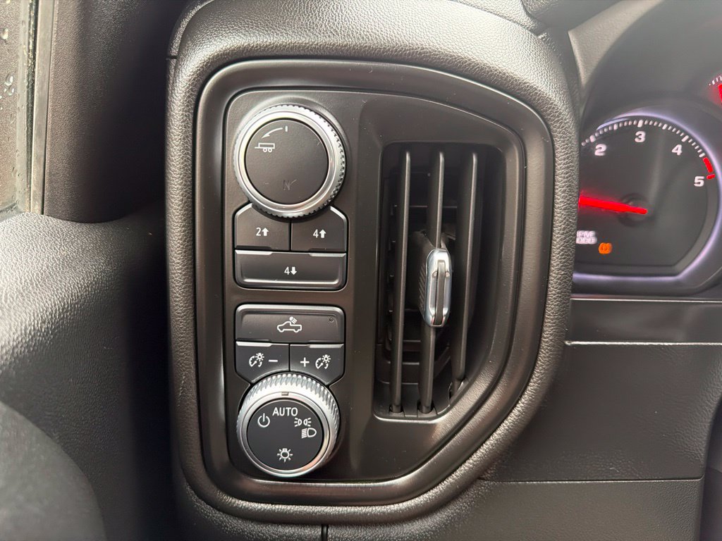 Used 2020 GMC Sierra 3500 4x4 Regular Cab w/ Convenience Package image 33
