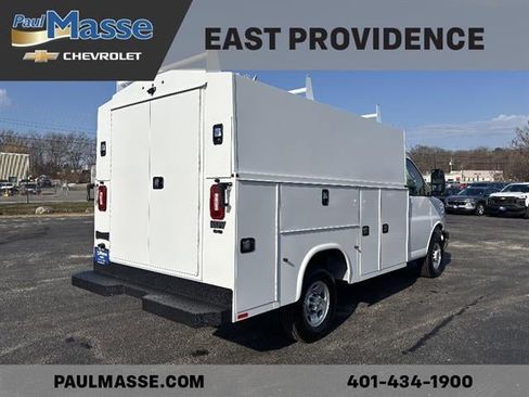 New 2026 Chevrolet Express 3500 w/ Power Convenience Package image 7