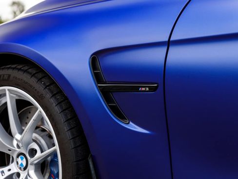 Used 2018 BMW M3 CS w/ Executive Package RWD image 23