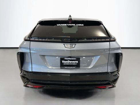 Used 2024 Cadillac Lyriq Sport AWD/4WD image 9