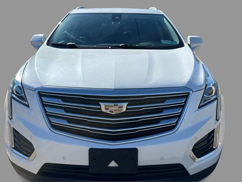 Used 2018 Cadillac XT5 Luxury w/ Driver Awareness Package AWD/4WD image 46