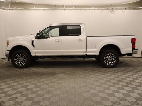 Used 2017 Ford F250 Lariat w/ Lariat Ultimate Package AWD/4WD image 2